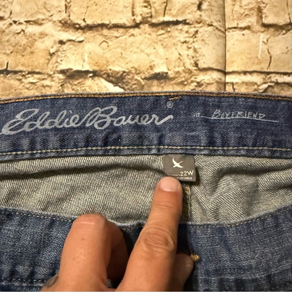 Eddie Bauer Blue Denim Jean Stretch Waist Cuffed Shorts - Picture 4 of 5